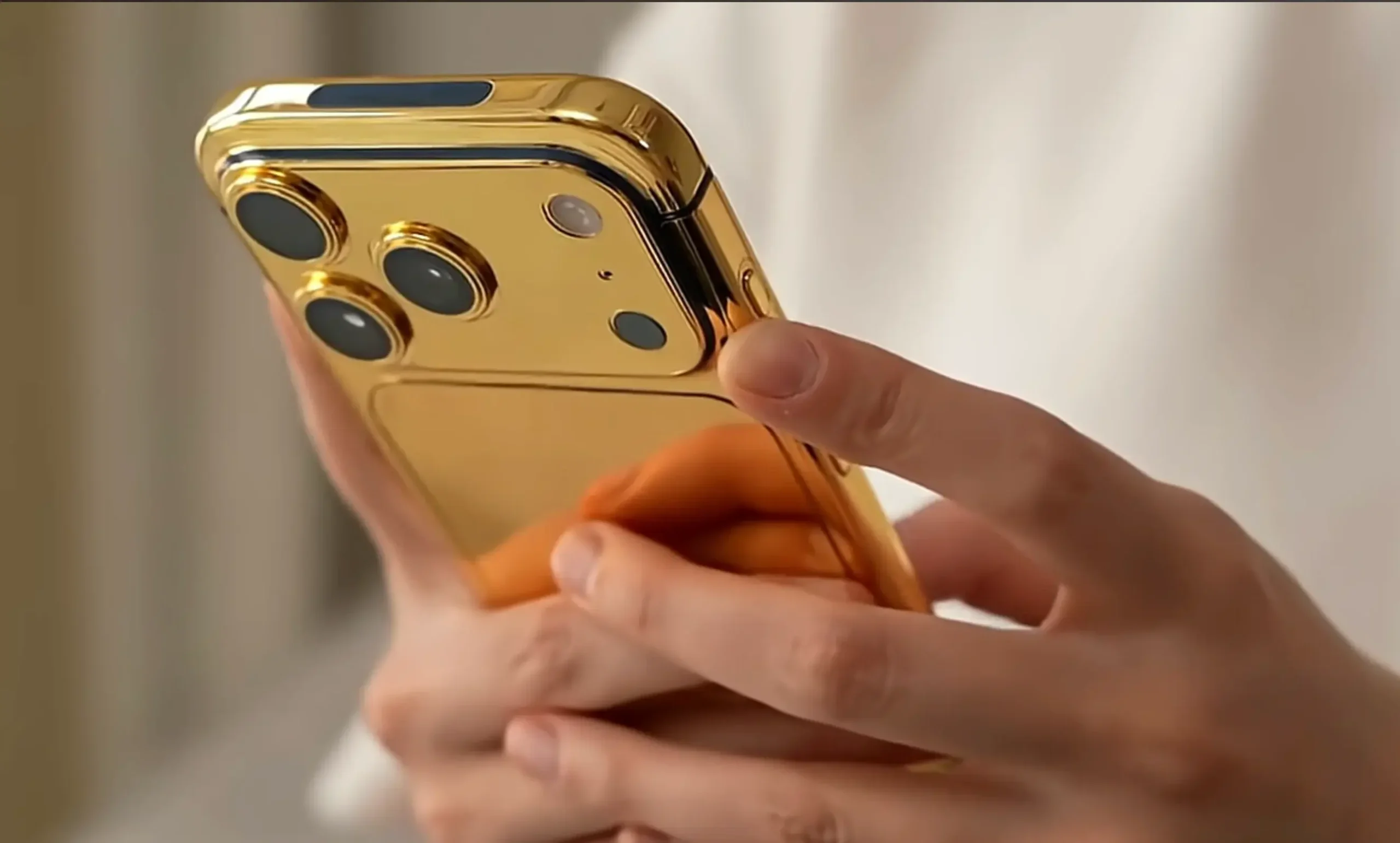 Luxury iPhones & Samsung Collections