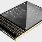 gold blackberry passport designboom01