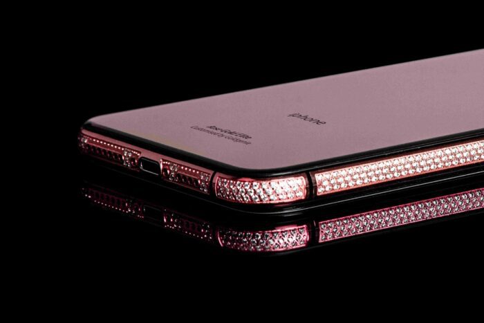 rose gold ipxs diamond clusterclose up scaled 1.jpg