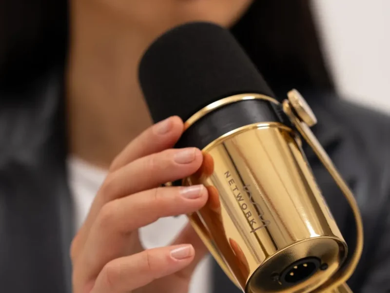Professional microphone customised in 24K gold by Goldgenie